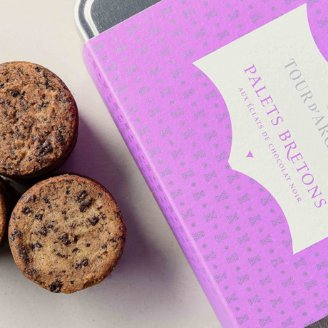 Chocolate chips shortbread biscuits