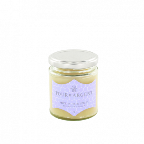 Spring honey harvested in the Gâtinais